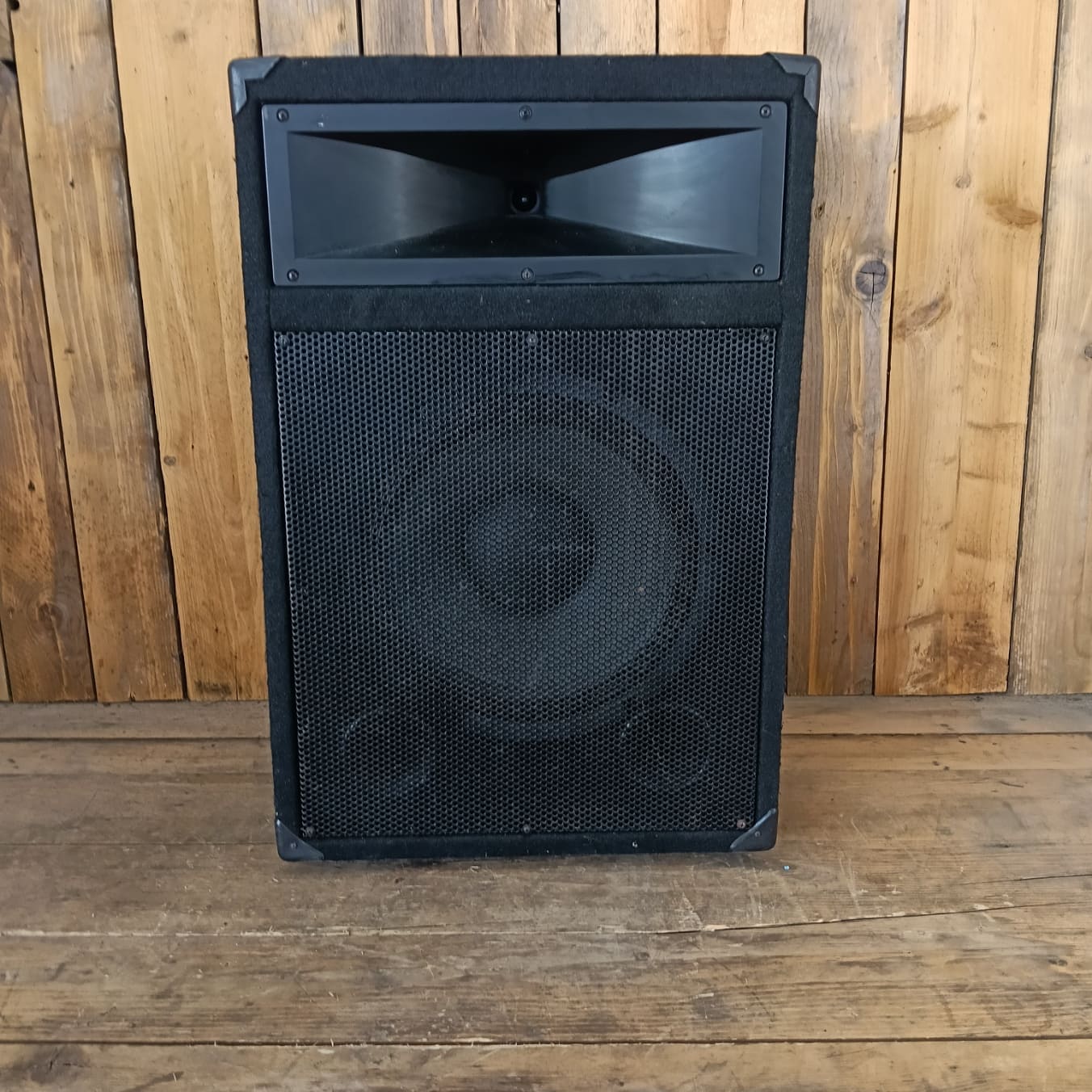 Cassa acustica attiva amplificata Bespeco 150 Watt